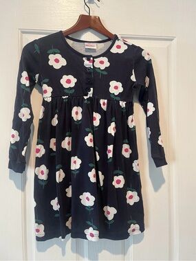 VGUC Hanna Andersson girls size 130
twirl dress size 8